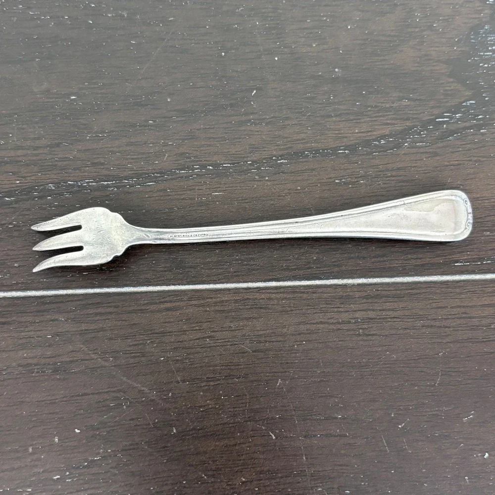 Vintage | Albert Pick &‎ Co Silverplate | Lincoln 1919 | Cocktail Fork | Addison